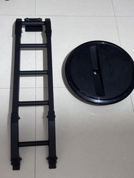 Jimny尾梯$120，後備胎冚$150