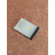 ISUZU HICOM PERKASA 4.3 DOOR GLASS HOLDER