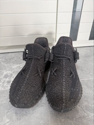 Adidas Yeezy Boost 350 V2 黑色