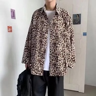 MNO.9 Shirt 672 เสื้อเชิ้ตผู้ชาย ทรงSlim ลายเสือ เสื้อคลุมแขนยาว มีกระเป๋าหน้า เสื้อเชิ้ตคอปก ลำลอง 