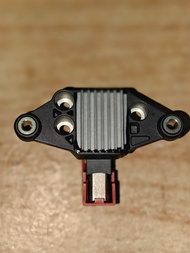 IC Regulator Alternator NKR71 / NMR81 Euro 28v