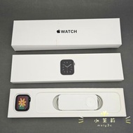 【高雄現貨】Apple Watch SE 1 40mm GPS 太空灰鋁金屬錶殼 運動型錶帶 A2351