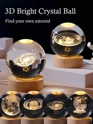 1入組3d水晶球桌面裝飾,搭配木質底座和led燈,帶有刻有土星、行星、月亮和太陽系的圖案,暗光照耀,是完美的生日禮物