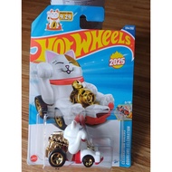 HOTWHEELS feline lucky