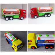 Construction toy car for children (5 to 8 years old)