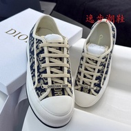 Dior Dior Walk & 39; n & 39; Dior Embroidered Printed Canvas Shoes Women's Shoes Thick-Soled Shoes