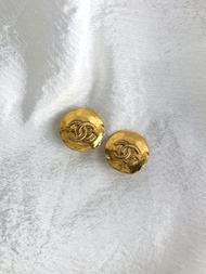 【日本直送 名牌中古包】CHANEL 香奈兒 耳環 金色 經典雙 C 標誌 圓形 vintage 古董 vintage b2jxtv