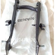 Càng gắp gấp bánh sau xe DREAM Thái zin chính hãng