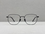 agnes b. AB70104男女款眼鏡框 純鈦超輕款  提供數據可配鏡片 size：52-17-145總寬142框高43重量14克