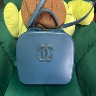 💙Chanel Vanity case💙