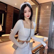 Long-sleeved square neck crop top A53