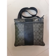 166. Coach Heritage Stripe Small Zip Top Crossbody Men's Sling Bag Series: F70591 Mantan Used/ Secon