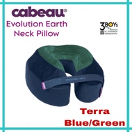 หมอนรองคอ เมมโมรี่โฟม Cabeau รุ่น Evolution Earth® Neck Pillow  แบรนด์แท้จาก USA. รุ่นใหม่ มีสายรัดคาง นุ่มสบาย ตลอดการเดินทาง ม้วนเก็บได้