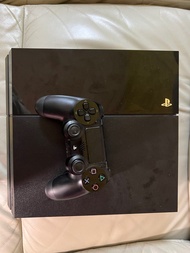 PS4 主機 + 原裝手掣一個  (PS4 console + 1 original controller) Playstation 4