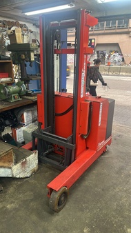 二手堆高車平衡重式冇底腳車叉可調節名廠市面少見貨倉好幫手