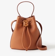 [PRE-ORDER] BURBERRY MINI TB BUCKET BAG IN WARM RUSSET BROWN COLOUR SS2023