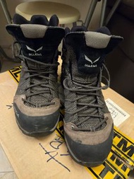 Salewa MTN Trainer Lite Mid Goretex mountaineering boots
