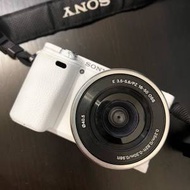 新淨 Sony a6000 + 16-50 鏡頭