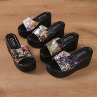 Fashion Women Wedge Heels 3.93 Inches Beautiful Flowers Pattern Sandals (Size 34-43)
