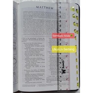 NIV Holy Bible. New International Version. Large Medium/ Small Size/. 064 / 054 / 034 TI Compact. Th