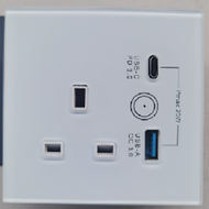 Tuya เต้าเสียบปลั๊กไฟฟ้าสากลสองปลั๊กไฟติดผนังควบคุมด้วยระบบไวไฟแบบอัจฉริยะพร้อม USB Type-C สวิตช์สัม