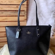 ของแท้ 100 % COACH F58292 แฟชั่นสุภาพสตรีซิปกระเป๋าช้อปปิ้ง Tote Coated canvas ลาย Signature