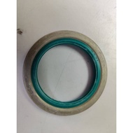 Random Brand Hicom 2.8,Isuzu NHR Rear/Belakang Hub Oil seal 52/72/8