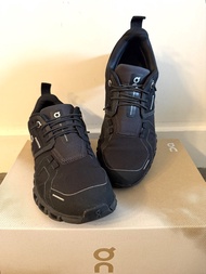 ON Cloud Waterproof Running Shoes