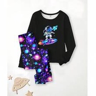 2pcs/Set Boys' Cartoon Astronaut & Rocket Print Black Top,Planet & Galaxy Glow-In-The-Dark Leggings,