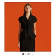 [asava aw24] Asava Pinstriped Tie-collar Blouse เสื้อผู้หญิง แขนล้ำ คอวี แต่งดีเทลแถบผูกช่วงปก ผ้าลา