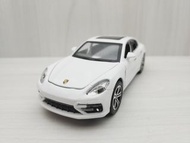 全新盒裝1:32~PORSCHE保時捷 PANAMERA 白色 聲光合金模型車