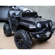 Mobil Aki JEEP RUBICON SUPER JUMBO MUAT 2 ANAK BAN FULL KARET JOK KARET AKI 12V DILENGKAPI SABUK PEN