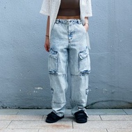 多袋洗水淺色牛仔褲