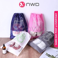 《 𝗧𝗥𝗔𝗡𝗦𝗣𝗔𝗥𝗘𝗡𝗧 𝗩𝗜𝗘𝗪 》Non Woven Drawstring Shoes Storage Bag Laundry Travel Organizer 保护鞋贷 NWD