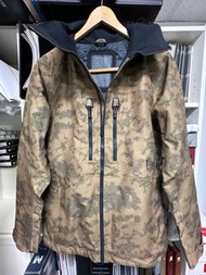Burton AK GORE-TEX Snow Jacket 雪褸