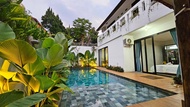 Villa m² dengan 5 kamar tidur dan 5 kamar mandi pribadi di Cimenyan (Villa Bandung Vibes Bali W Pri