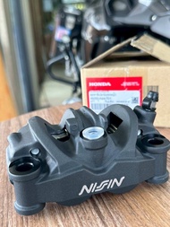 ปั้มเบรค NISSINแท้Honda100% 100mm 4Pot ปั้ม พร้อมผ้าเบรคแดง( ปั้มเบรคหน้า CB150R ) เลือกสี: 45250K94