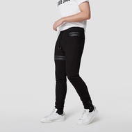 DAVIE JONES [BE FEARLESS] กางเกงจ็อกเกอร์ผู้ชาย Slim Fit Joggers สีดำ GP0090
