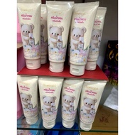 1 ชิ้น Snowgirl Baby Love Perfume Cream ครีม
น้ำหอมกลิ่นแป้งเด็ก สโนว์เกิร์ล หลอด 80กรัม