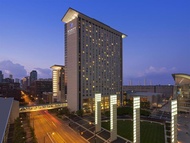 ไฮแอท รีเจนซี แมคคอร์มิค เพลซ (Hyatt Regency Mccormick Place)