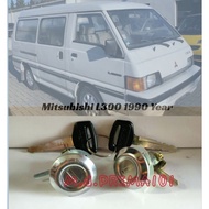 Mitsubishi Delica L300 90 Door Lock with Key Set/ Rh/Lh