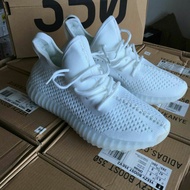 YEEZY 350 TRIPLE WHITE COPY ORI