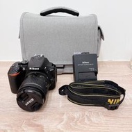 ( 尼康新手相機 ) Nikon D5600 18-55mm f/3.5-6.3 VR  二手相機鏡頭 鏡頭可自由搭配