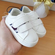 Auth standard H&M white sneakers sz 7uk(sz24)