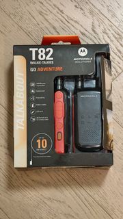 Motorola TLKR T82 409對講機(雙機)