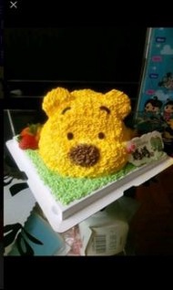 Co Cake - 3D立體蛋糕 直立 吱花 Winnie the pooh 小熊維尼 蛋糕 生日蛋糕 歡迎來圖訂做