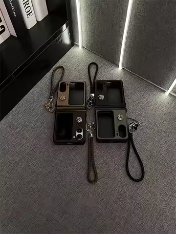 Ins Gold Flower Weave Hand Strap Earth Color Leather Pattern Phone Case for OPPO Find N3 FLIP findn3