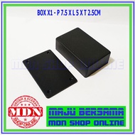 Box X1 - Plastic Box P7.5 x W5 x H2.5 Cm