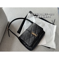 Be Boxless

Sze: 258m
New Bag
 
New York 57th Street Name Drip E57
Delicate Smooth Sheepskin
Trapezo