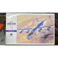 Hasegawa Hasegawa 1/72 B-24J Liberator Bomber Assembly Model, US Army Air Force Bomber.The Board is 